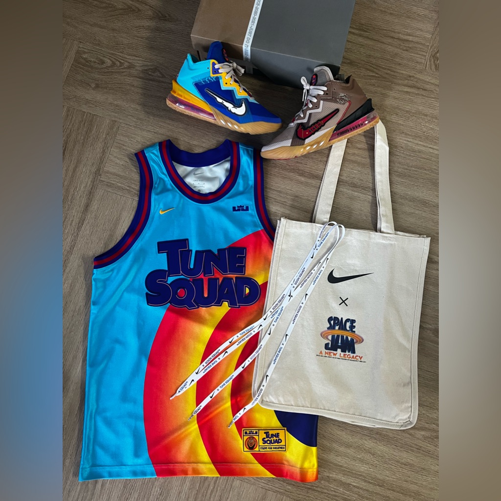 Nike Tune Squad Lebron James Space Jam Jersey M, Sneakers 7, Tote Bag + Laces